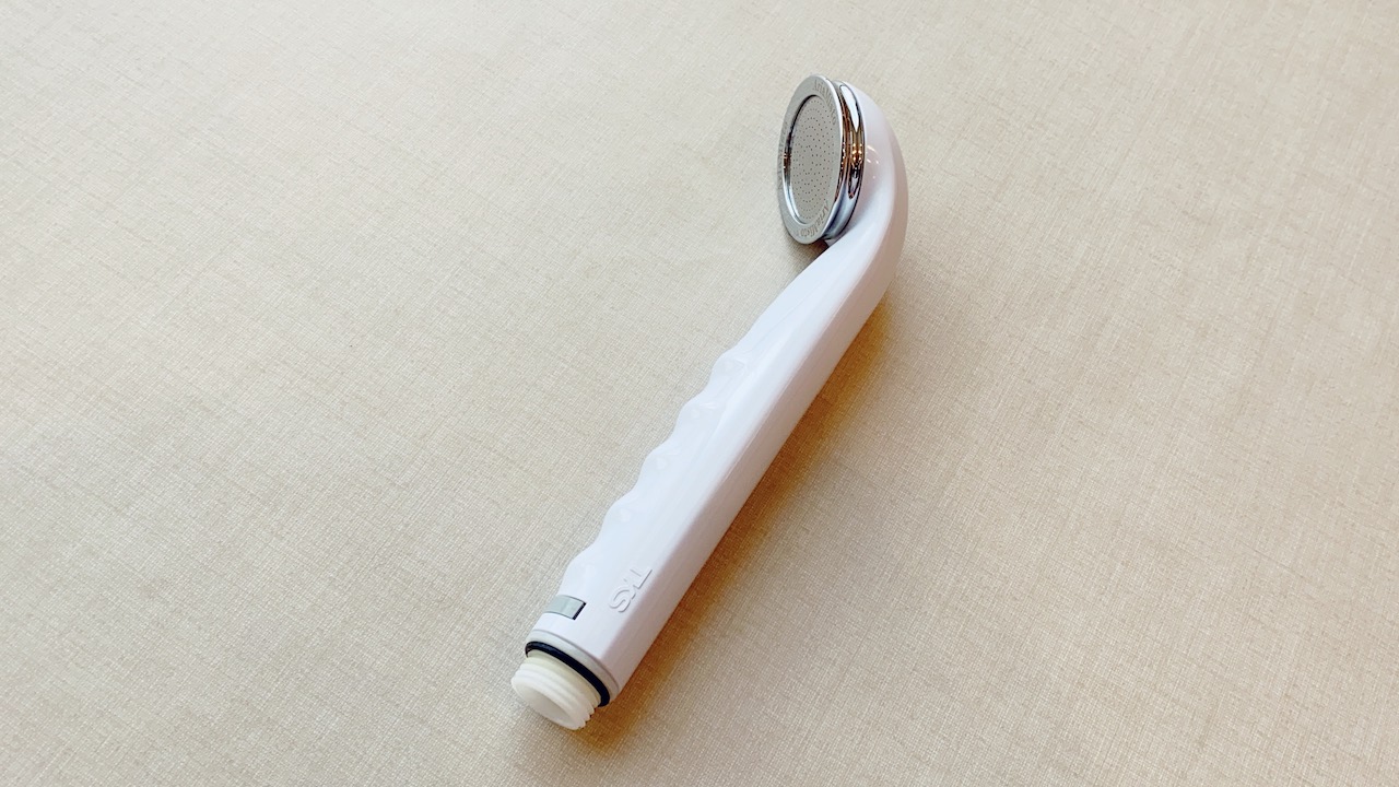 【ライトターンアダプタレビュー】シャワーヘッドがくるくる回りピタッと固定｜安全性、快適性がさらに進化！