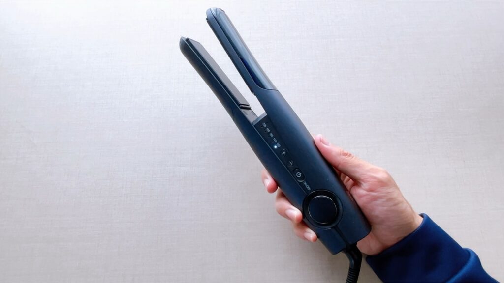 【最終値下げ】シャープ プラズマクラスターストレートアイロン シャープの話題のストレートアイロンの実力は？プラズマクラスターが