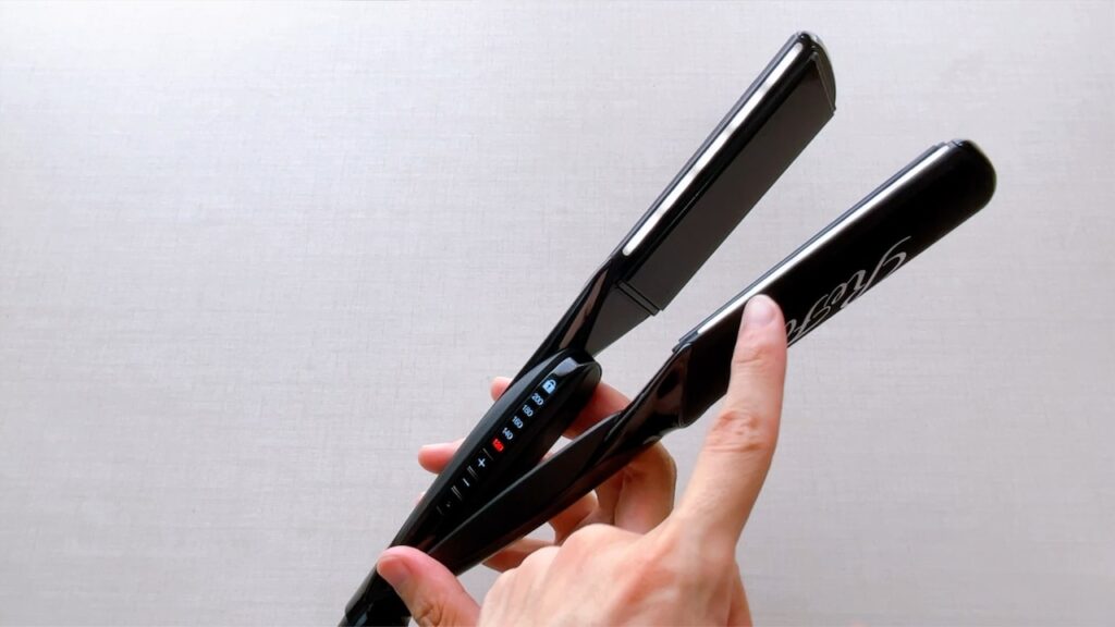 新品同様マグネットヘアプロ　ストレートアイロン　リファ　キヌージョ　YA-MAN 新品同様マグネットヘアプロ ストレートアイロン リファ